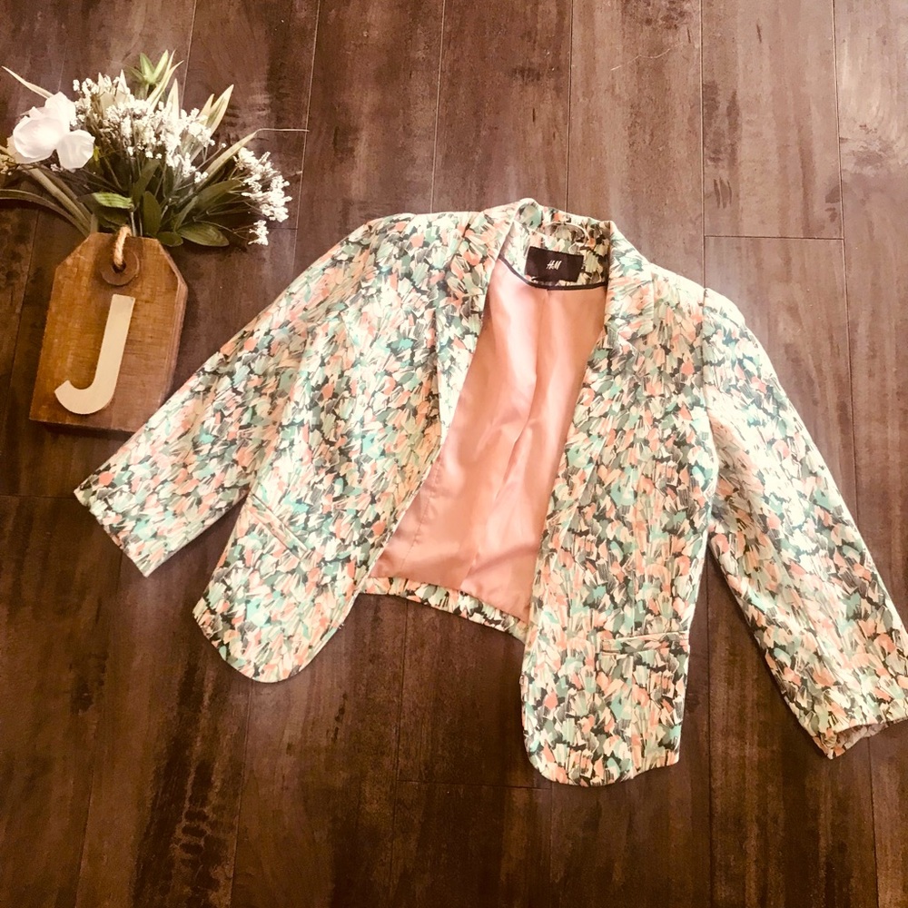 H&M Cropped Printed Blazer Size U.S. 4